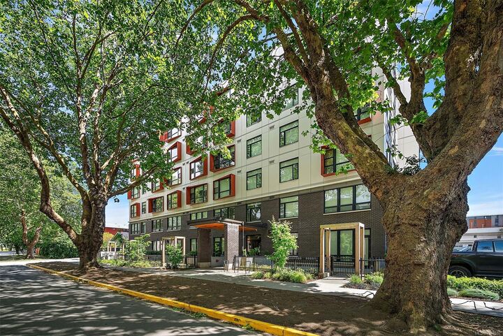 Property Photo: 629 Speed Ave #412 BC V8Z 1A5
