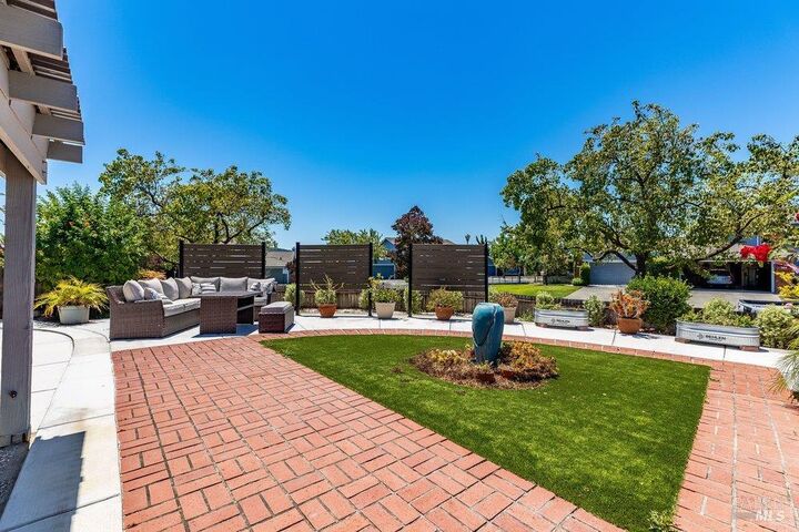 Property Photo:  1736 Stuart Court  CA 94510 