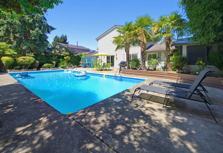 Property Photo: 5494 50 Avenue BC V4K 2A2
