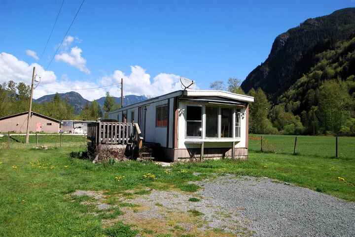 Property Photo: 58661 Dent Road BC V0X 1L2