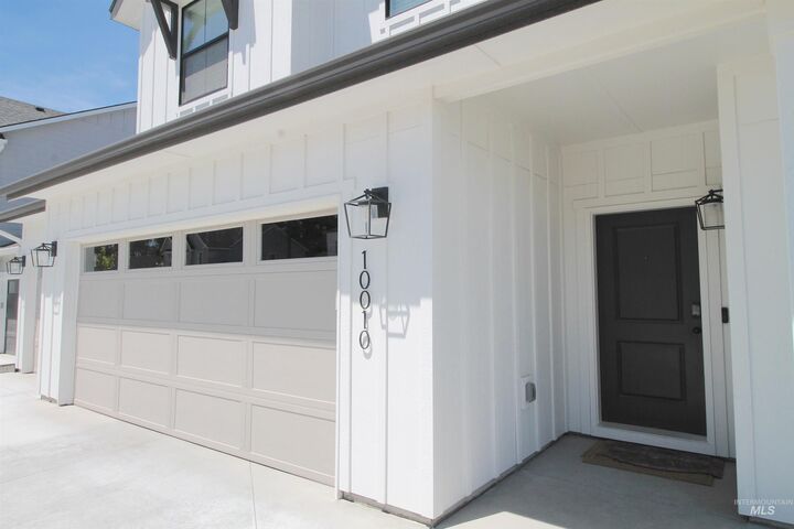 Property Photo: 10010 W Lyrical Dr ID 83709