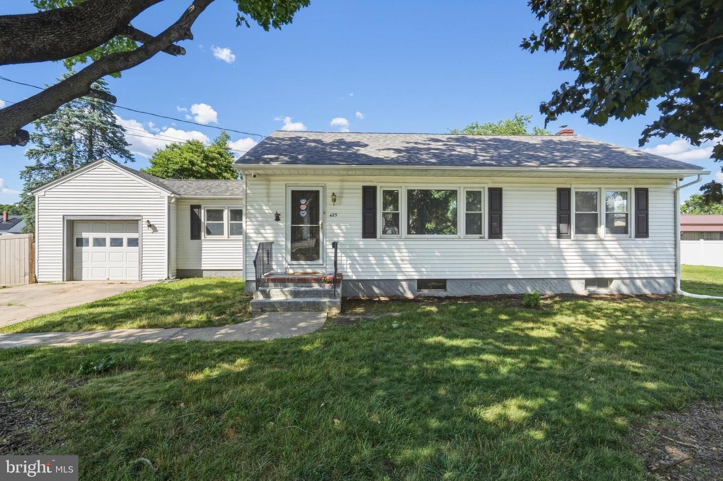 Property Photo: 425 Erie Avenue NJ 08069