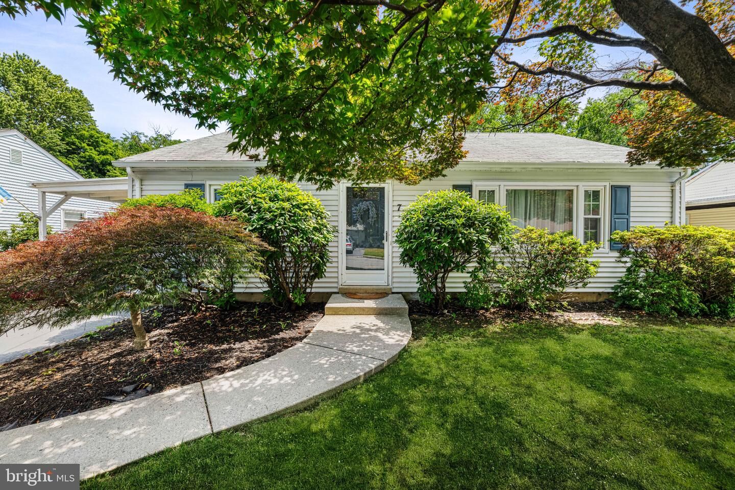 Property Photo: 7 Pierrepont Avenue NJ 08846