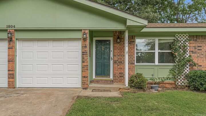 Property Photo: 1804 Rich Rd AR 72401