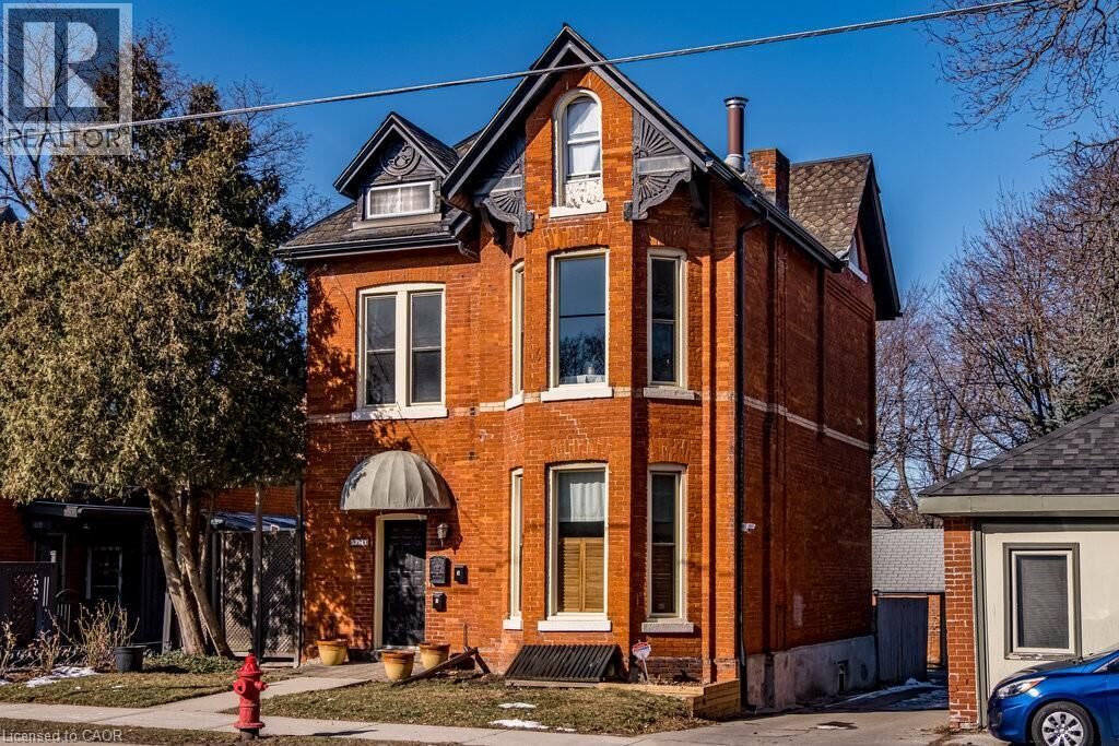 Property Photo:  270 Queen Street South  ON L8P 3T3 