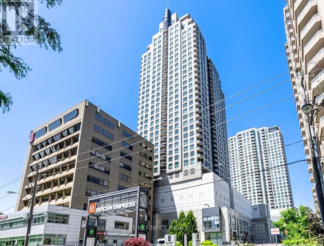 Property Photo:  8 Hillcrest Avenue 1810  ON M2N 6Y6 