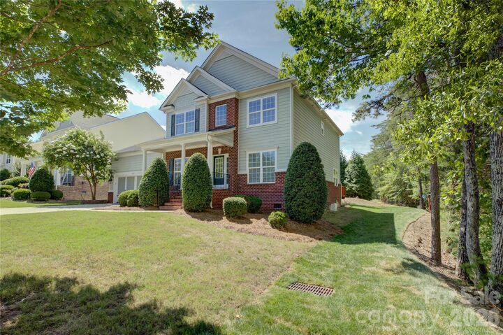 Property Photo:  9609 Spurwig Court  NC 28278 