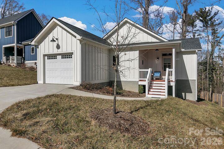 Property Photo:  40 Rangeley Drive  NC 28803 
