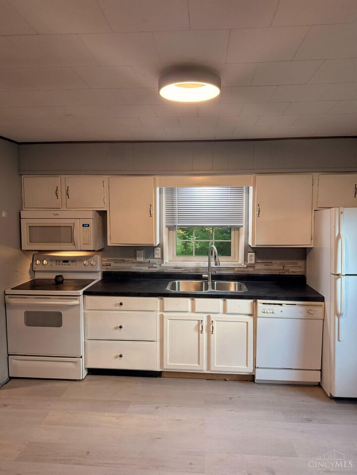 Property Photo:  61 Fifth Avenue  OH 45660 