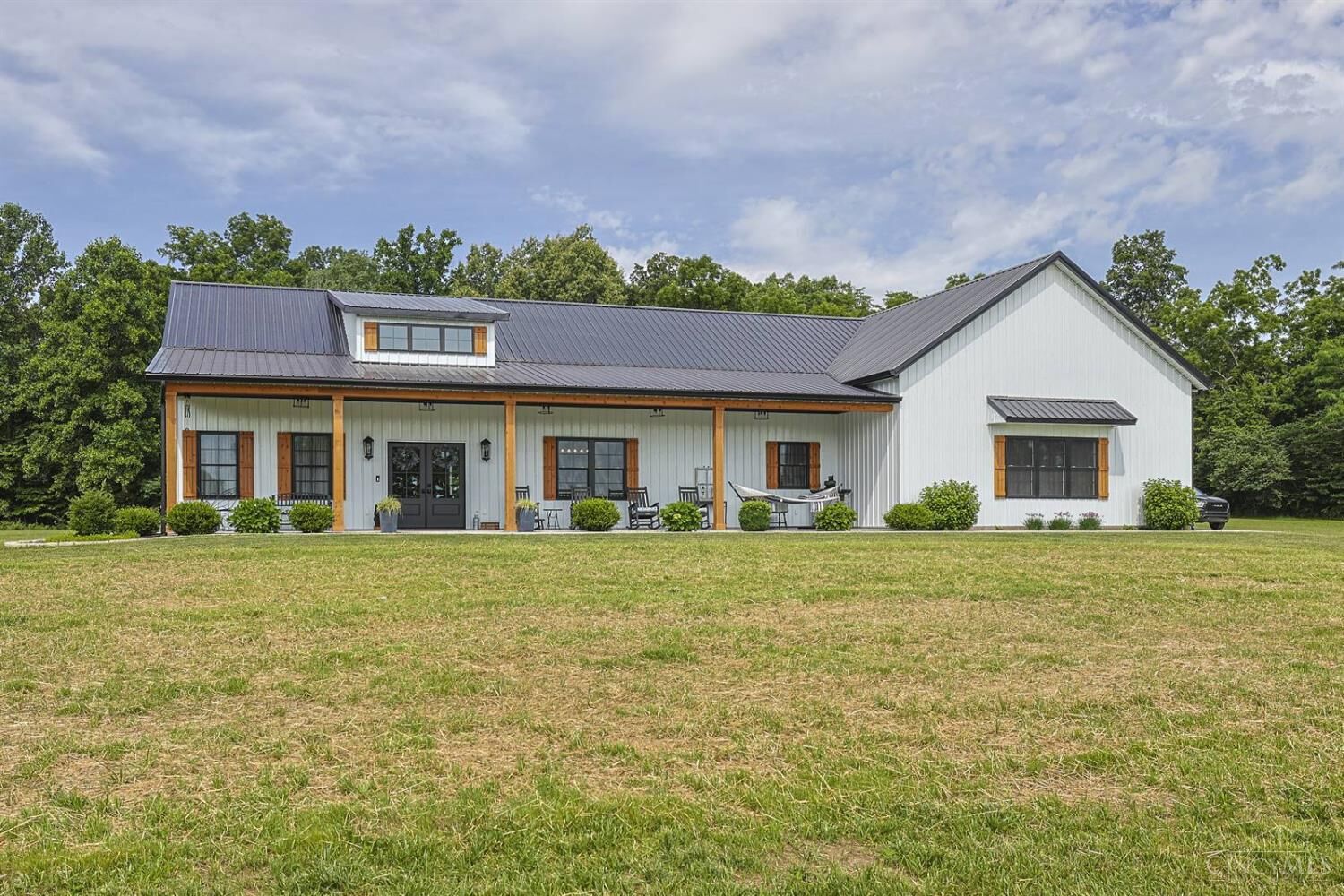 Property Photo: 15607 Ireland Road IN 47032