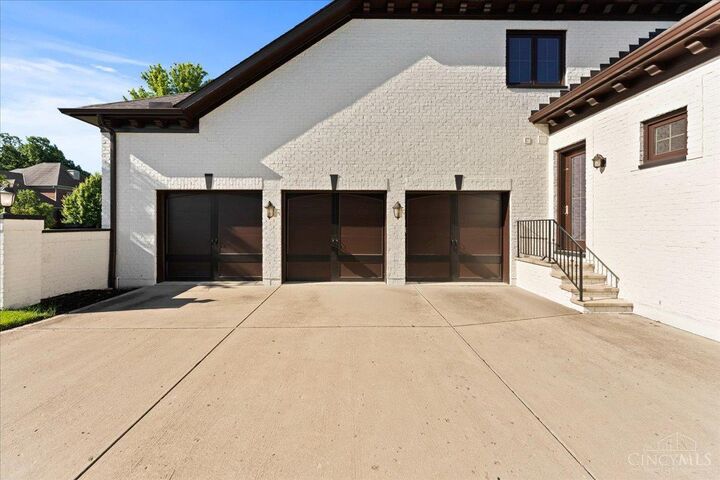 Property Photo: 5369 North Shore Place OH 45040