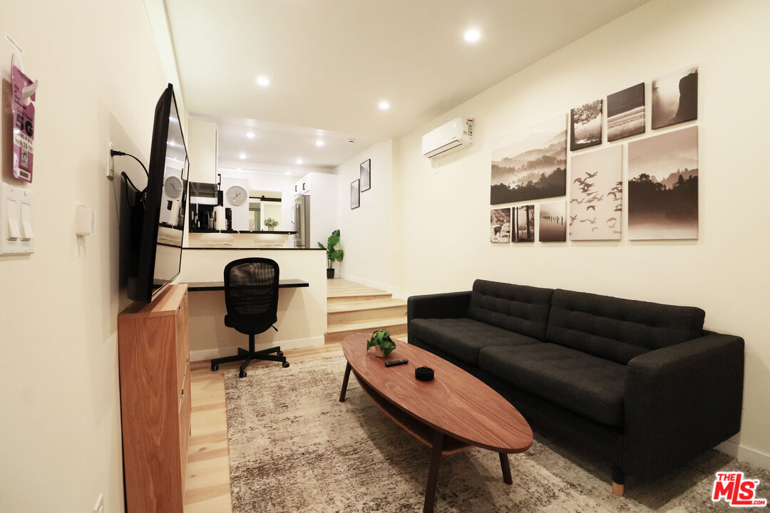Property Photo: 9040 Phyllis Ave CA 90069