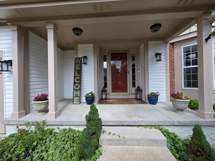 Property Photo:  242 Trail Court  OH 43055 