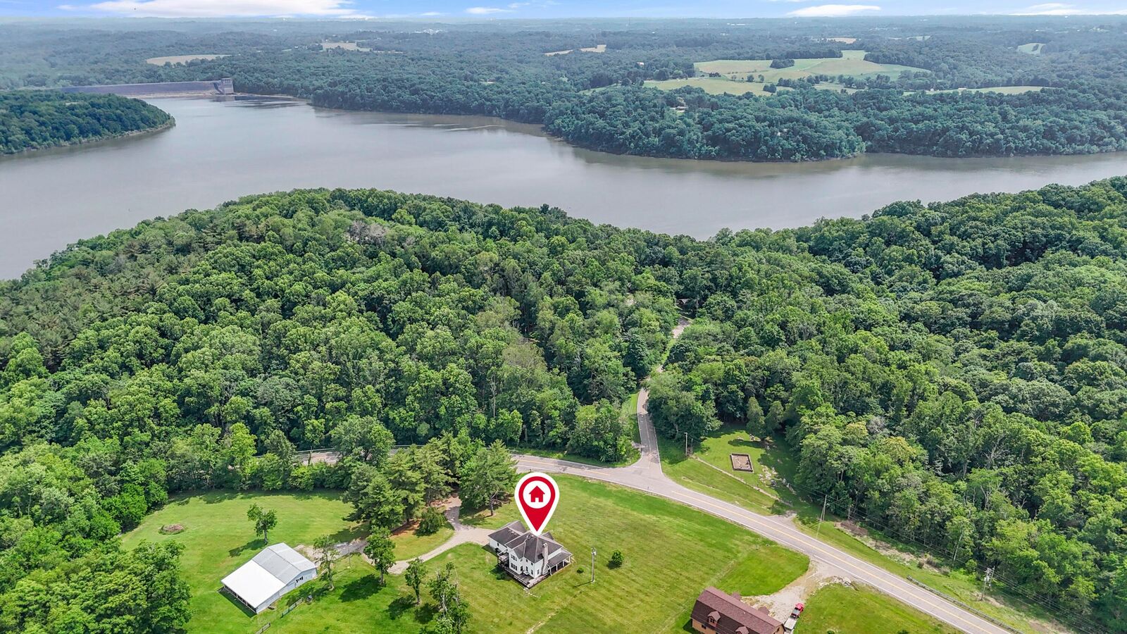 Property Photo: 4000 Dillon Hills Drive OH 43830