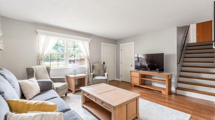 Property Photo: 637 Livingston Court OH 43056
