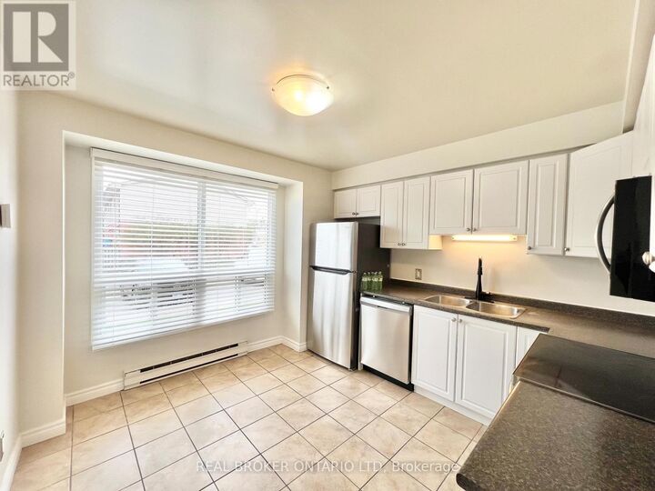 Property Photo: 135 Belmont Drive 37 ON N6J 4J3
