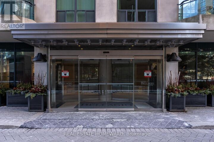 Property Photo: 300 Bloor Street East 611 ON M4W 3Y2