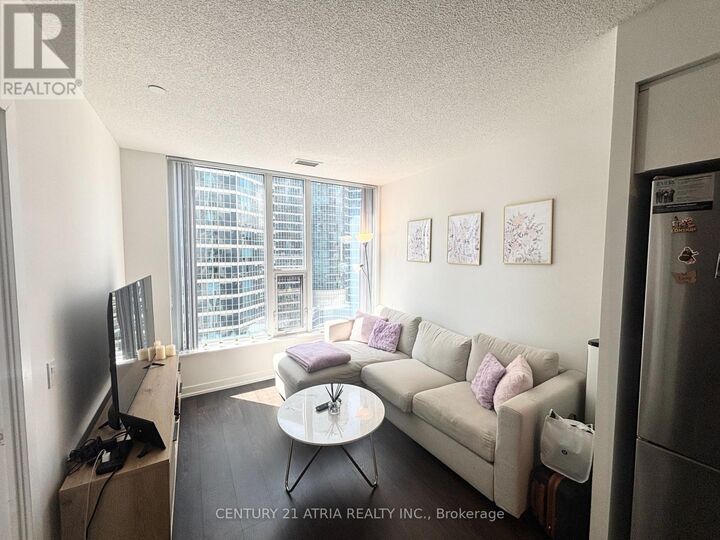 Property Photo:  10 York Street 1908  ON M5J 0E1 