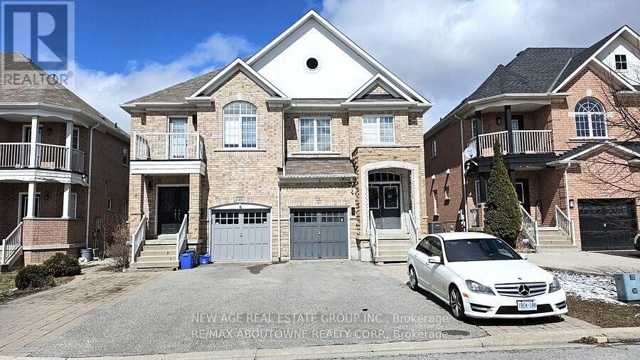 Property Photo:  42 Ozner Crescent  ON L4H 0E1 