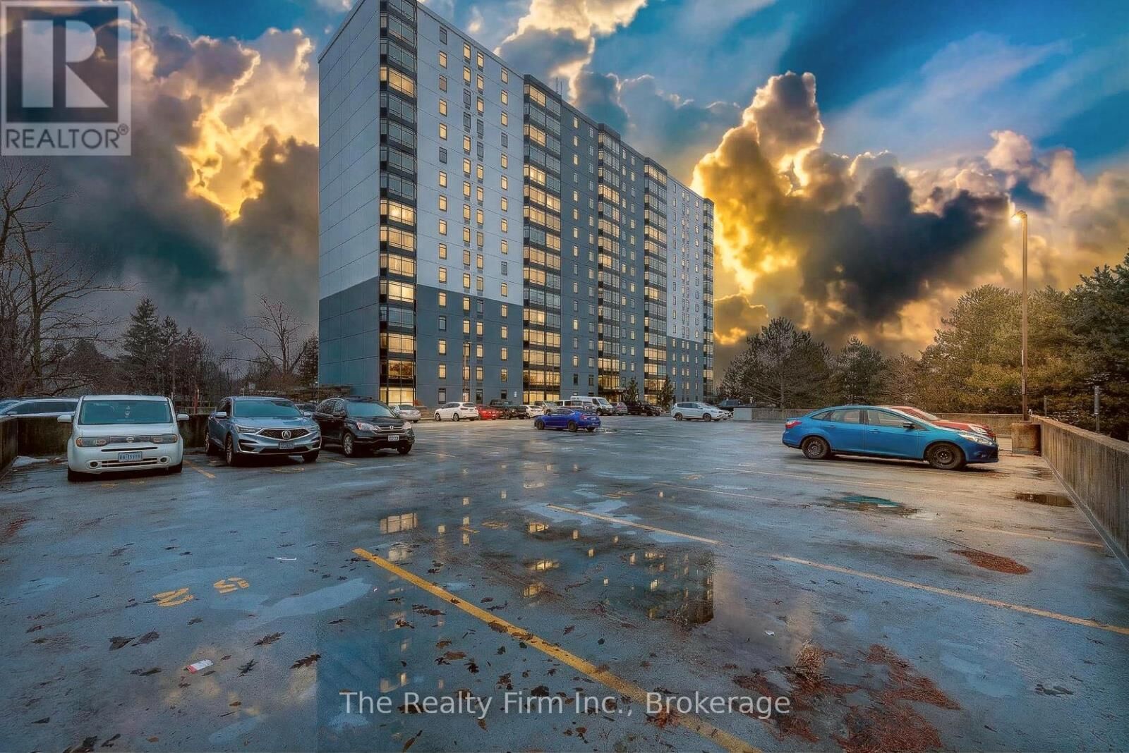 Property Photo:  45 Pond Mills Road 1515  ON N5Z 4W5 