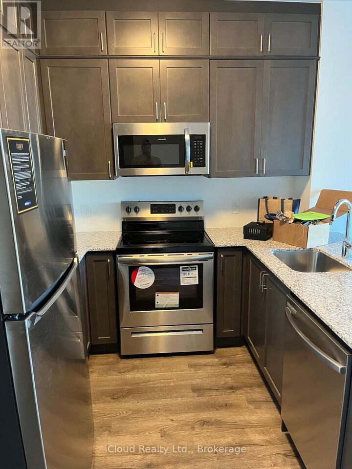 Property Photo:  50 Kaitting Trail 319  ON L6M 5N3 