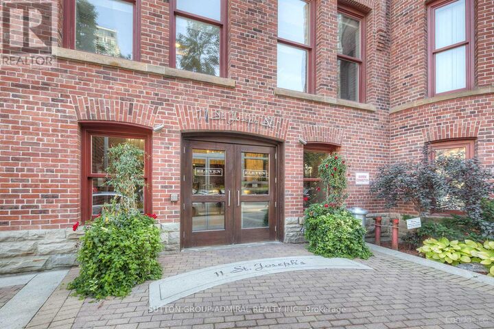 Property Photo:  11 St Joseph Street 1504  ON M4Y 3G4 