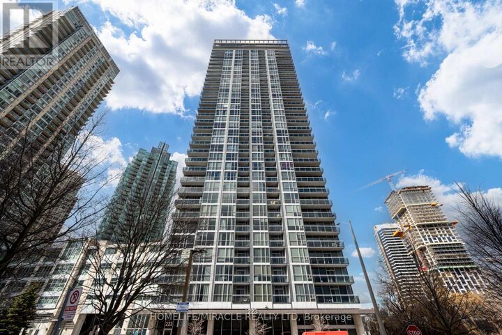 Property Photo: 223 Webb Drive 502 ON L5B 0E8