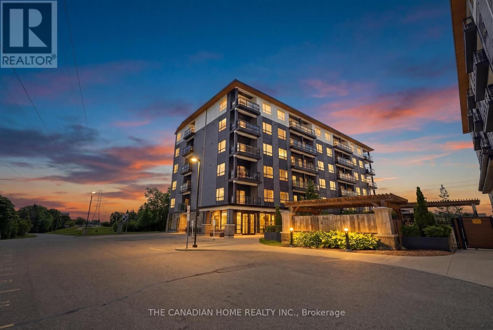 Property Photo:  243 Northfield Drive East 405  ON N2K 0G9 
