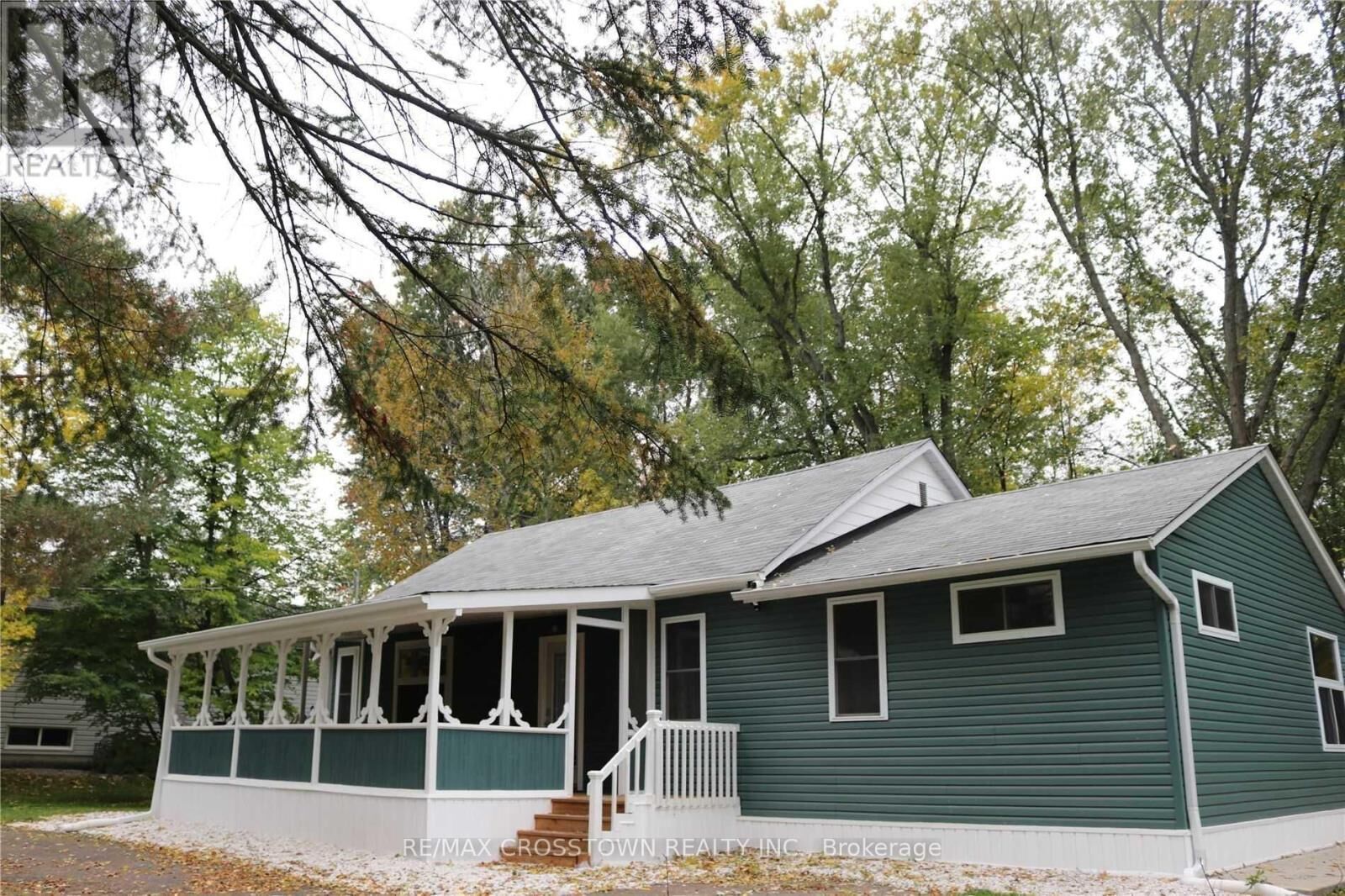 Property Photo:  1056 Elm Road  ON L9S 2E9 