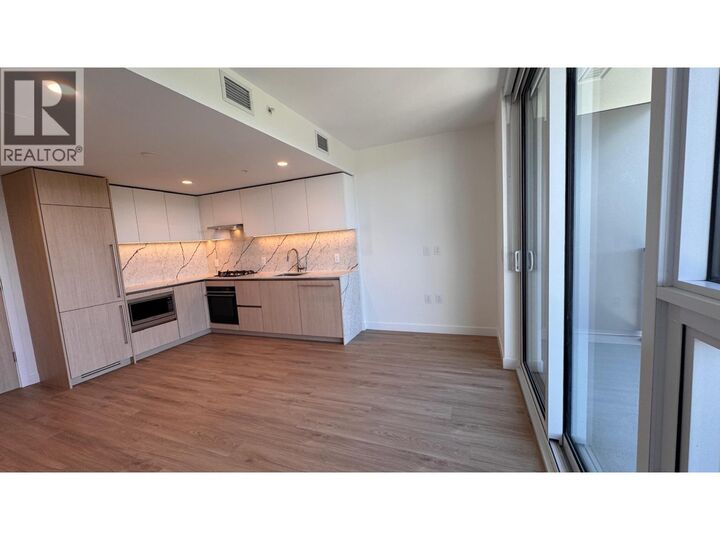 Property Photo:  2135 Springer Avenue 16xx  BC V5B 3K4 