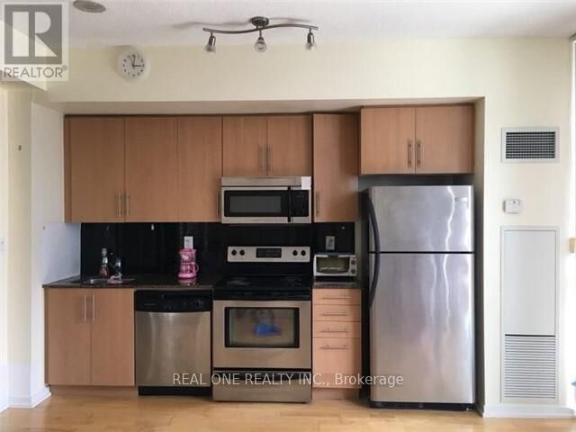 Property Photo: 65 Bremner Boulevard 2804 ON M5J 0A7