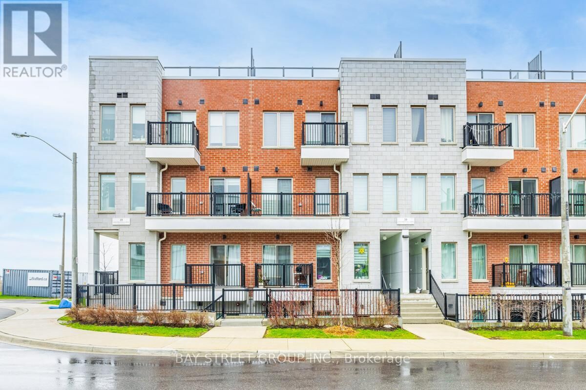 Property Photo:  39 John Perkins Bull Drive 6  ON M3K 0C3 