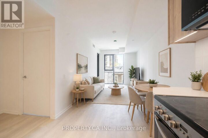 Property Photo:  109 Erskine Avenue 604  ON M4P 0G8 