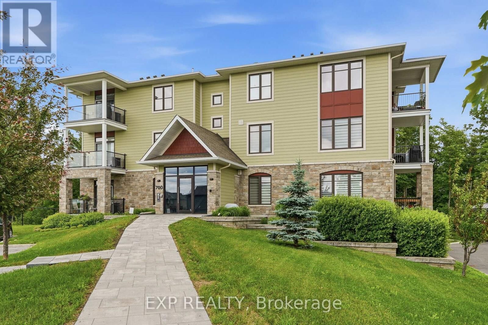 Property Photo:  700 Du Rivage Street 104  ON K4K 1K4 