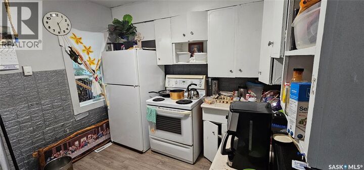 Property Photo: 127 M Avenue S SK S7M 2K1