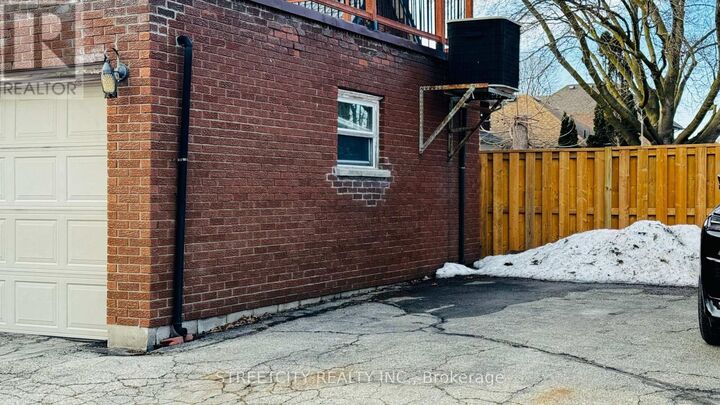 Property Photo: 346 Ashland Avenue Back Unit ON N5W 4E8