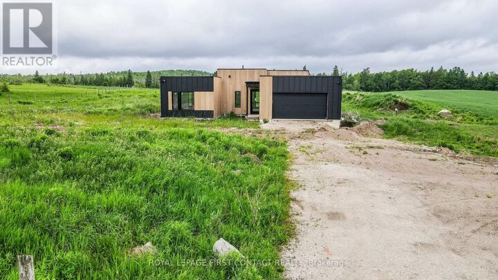 Property Photo: 9694 6 7 Nottawasaga Sideroad ON L0M 1G0