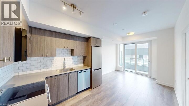 Property Photo:  15 Wellington Street South 2101  ON N2G 0E4 