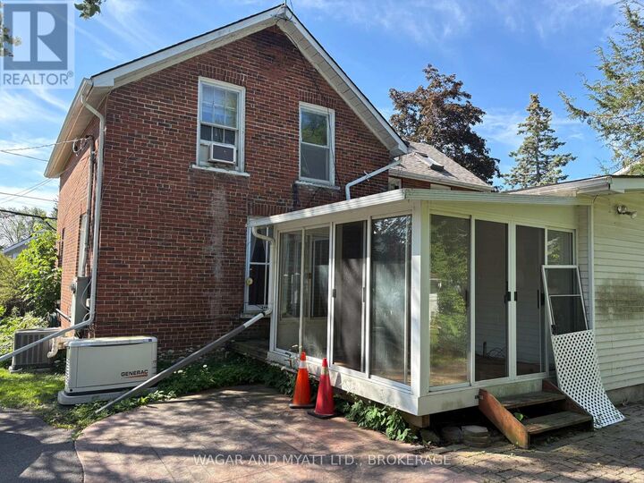 Property Photo:  211 Bridge Street West  ON K7R 2E5 