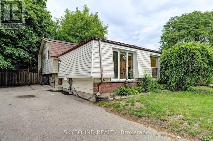 Property Photo:  48 Cluthe Crescent  ON N2P 1M8 