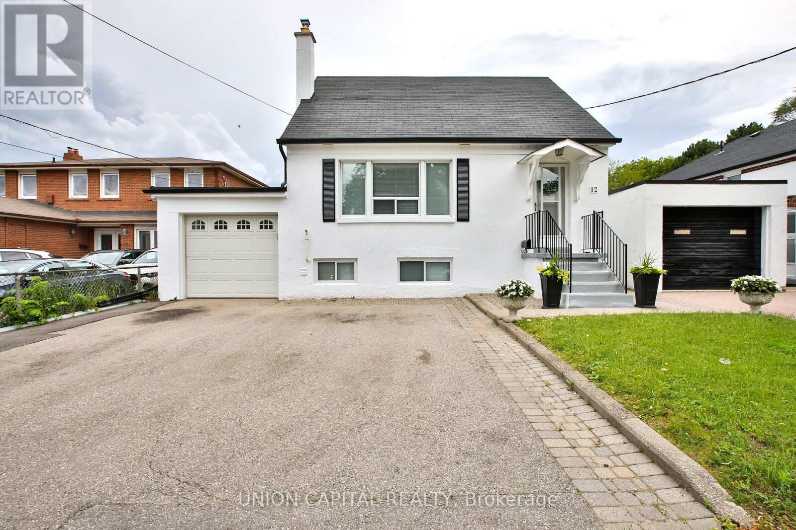 Property Photo: 12 Newton Drive ON M2M 2M7