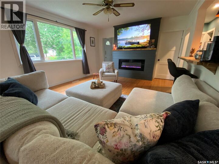 Property Photo: 91 Haultain Avenue SK S3N 1X6