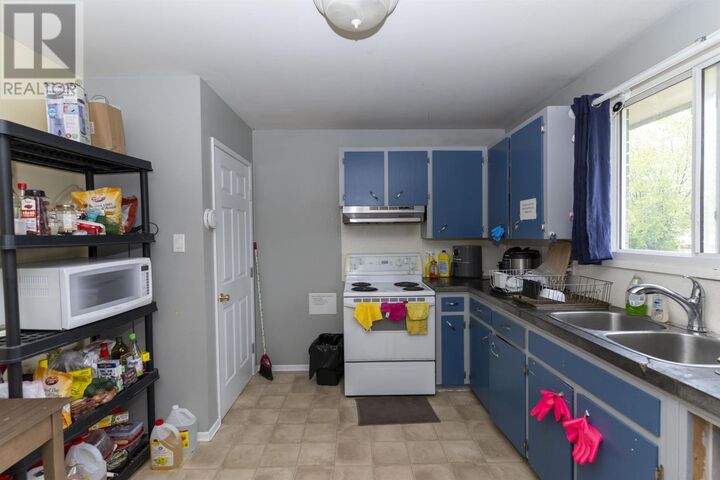 Property Photo: 157 Newberry Cres ON P7C 2E4