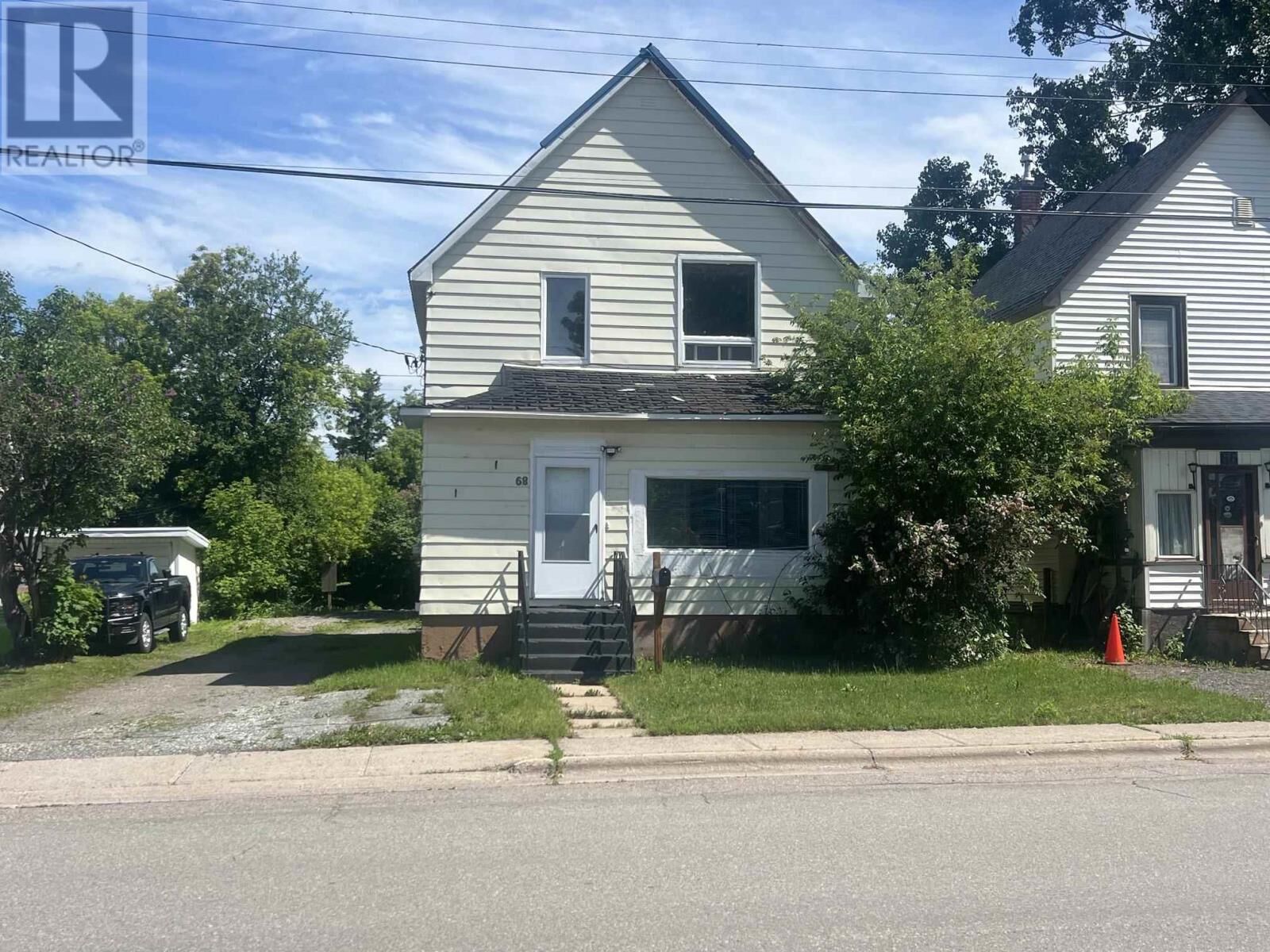 Property Photo:  68 Bloor St  ON P6C 1H5 