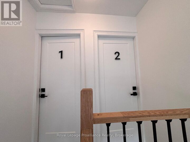 Property Photo:  171 Hazlitt Street #1  ON K9H 1L8 