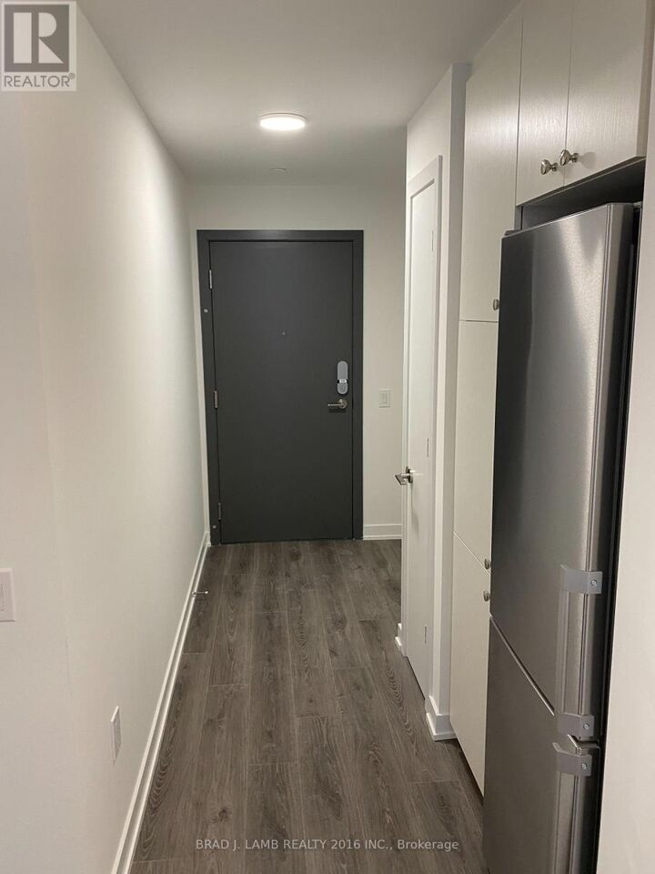 Property Photo: 9 Tecumseth Street 713 ON M5V 0S5