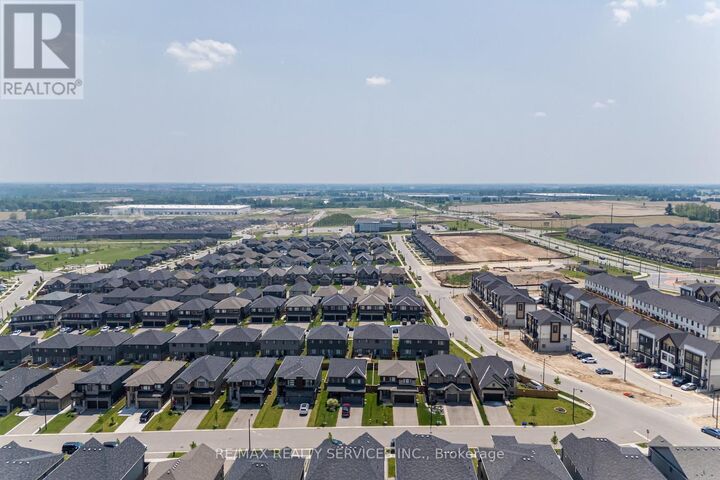 Property Photo:  7 Baker Lane  ON N3L 0K3 