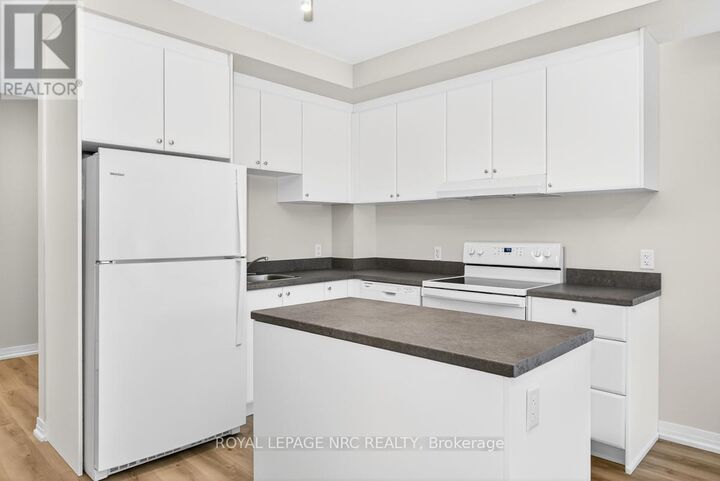 Property Photo:  50 Herrick Avenue 121  ON L2P 2T9 