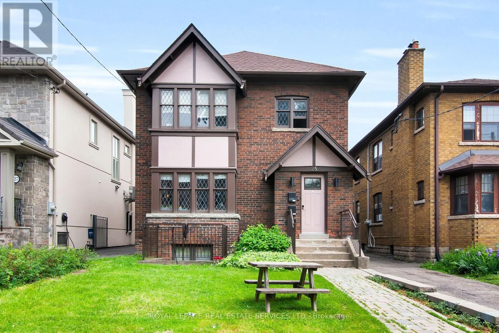 Property Photo:  25 Braemar Avenue Main  ON M5P 2L1 