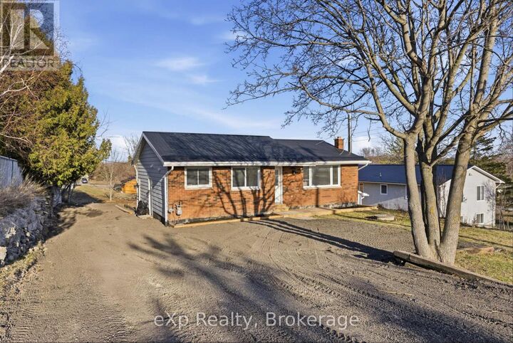 Property Photo: 696 Whites Road ON K8V 5P8